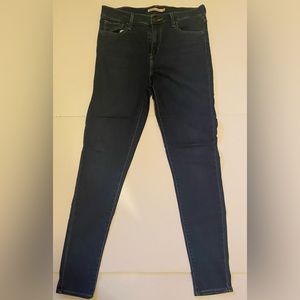 Women’s Levi 720 high waist super skinny jeans